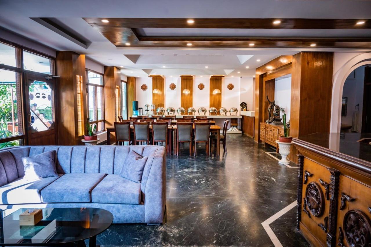 Kathmandu Prince Hotel Bagian luar foto