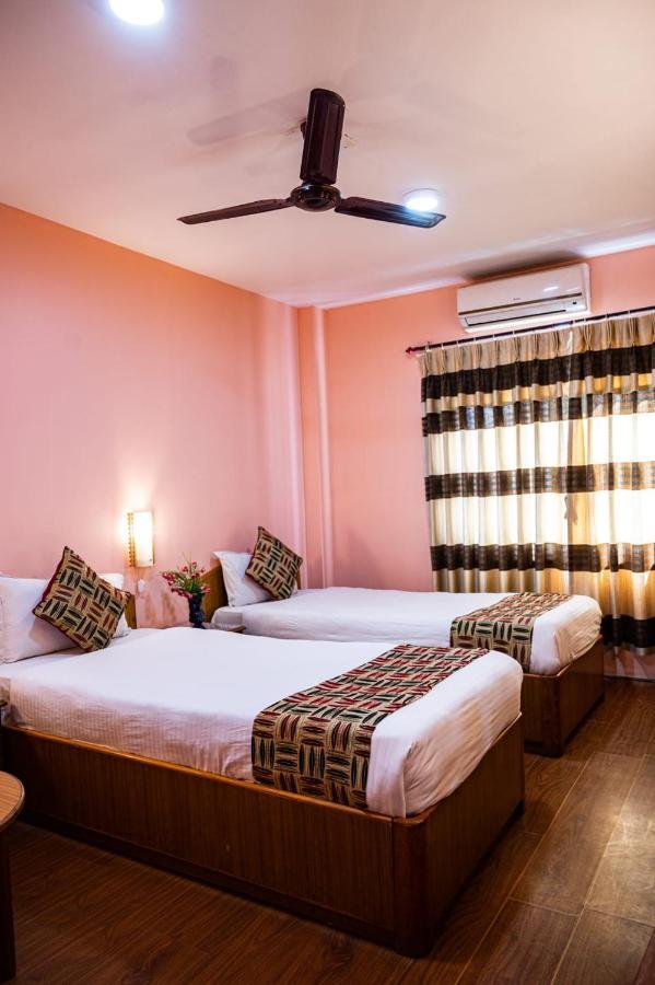Kathmandu Prince Hotel Bagian luar foto