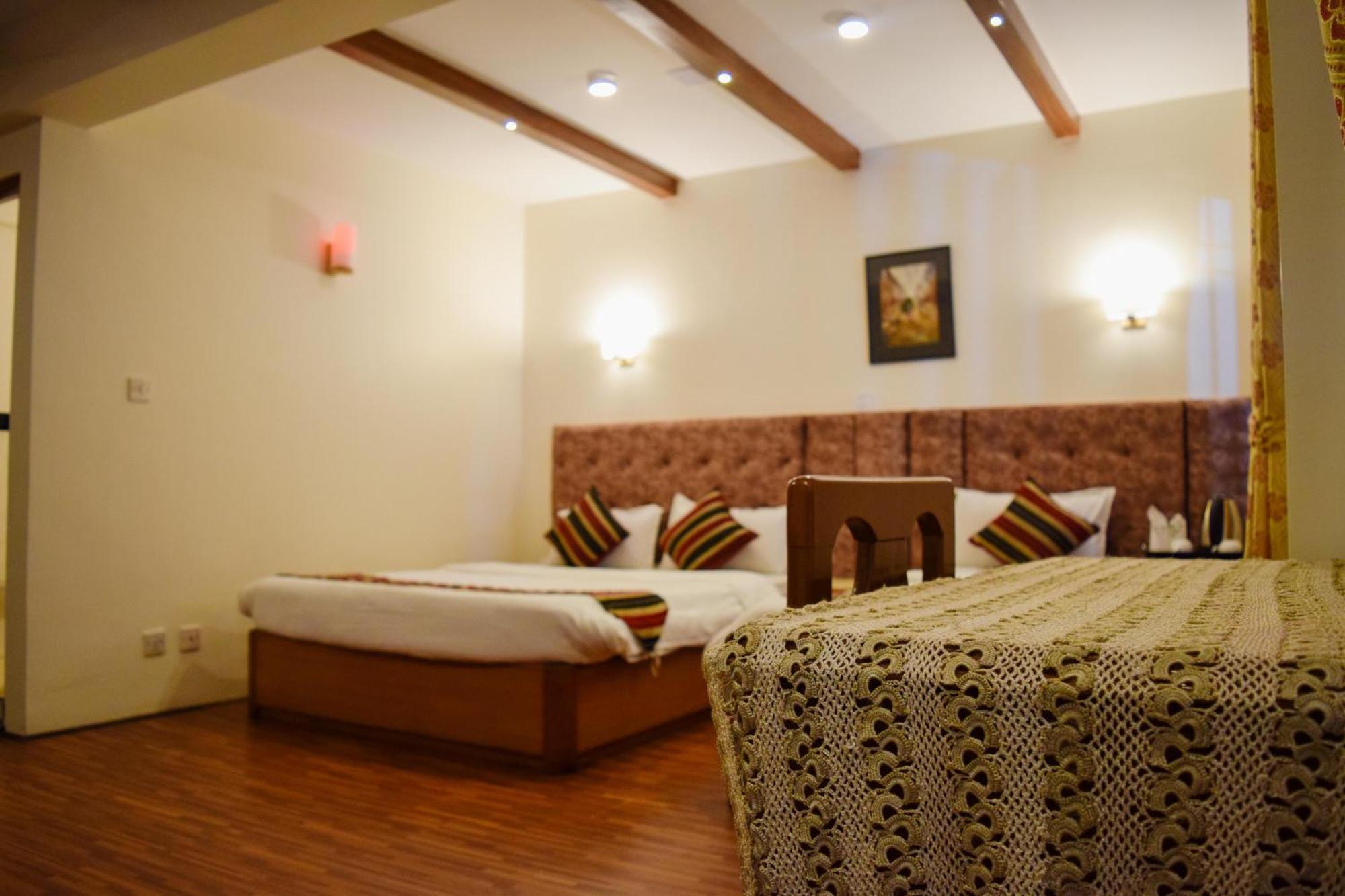 Kathmandu Prince Hotel Bagian luar foto