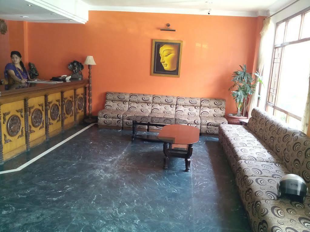 Kathmandu Prince Hotel Bagian luar foto