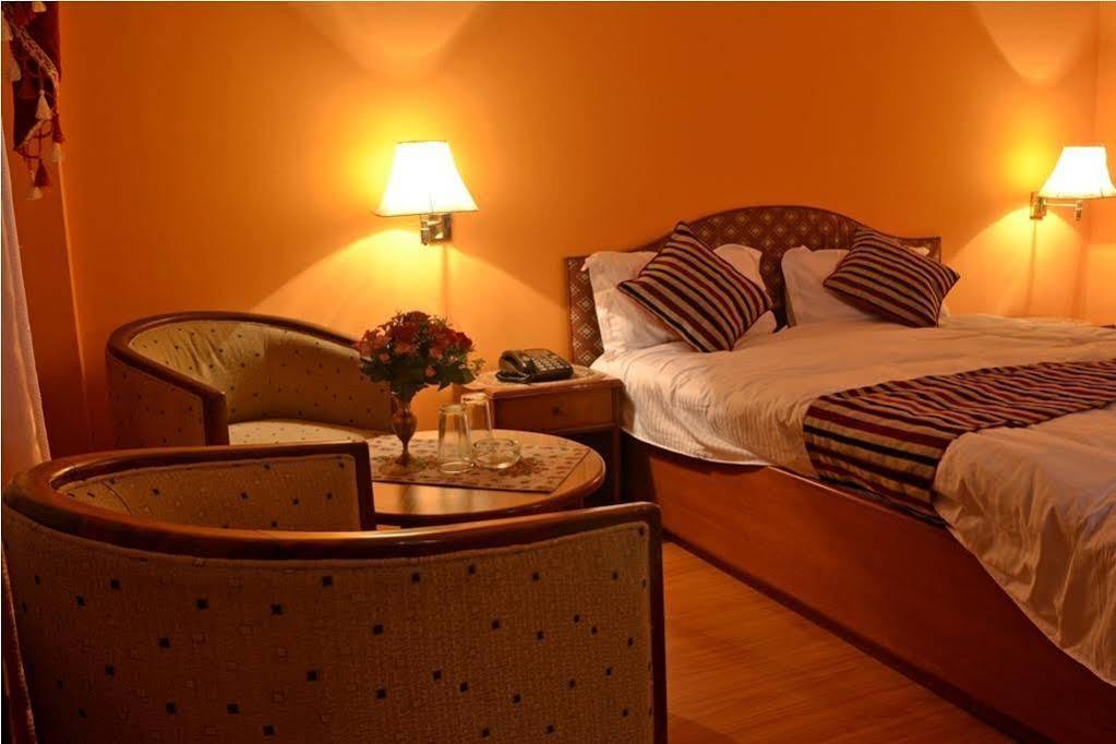 Kathmandu Prince Hotel Bagian luar foto